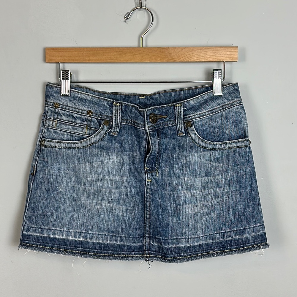 Vintage Y2K Indie Grunge Faded Denim Jean Low Rise
Micro Mini Skirt / Size: 4